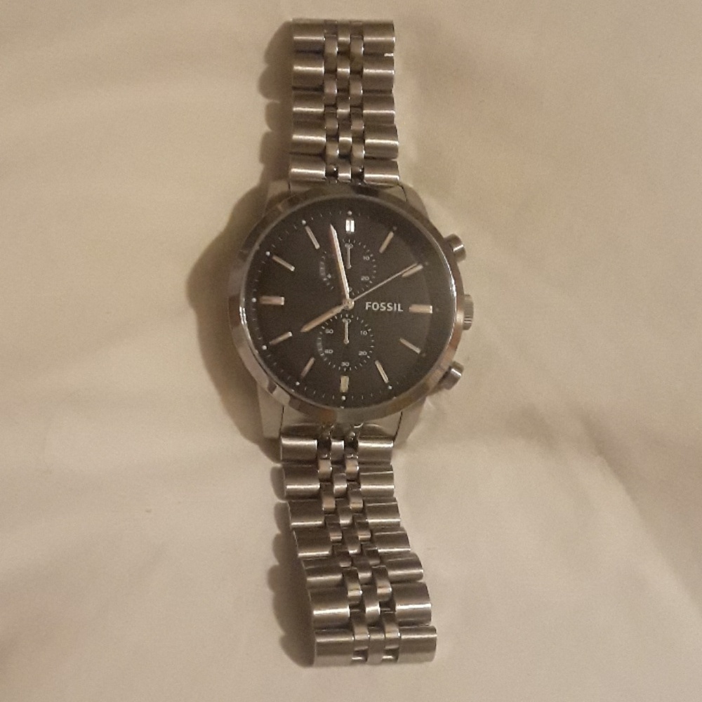 Fossil men's wrist watch with stopwatch inside it